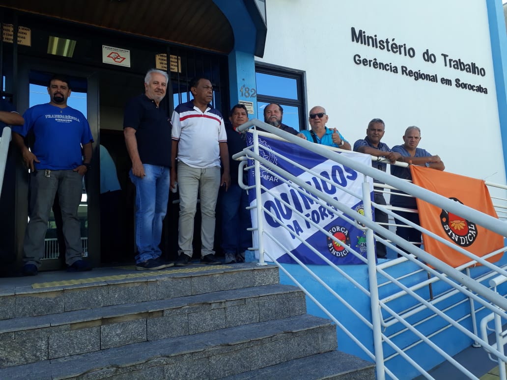 Protesto em Sorocaba contra fim do Ministério do Trabalho
